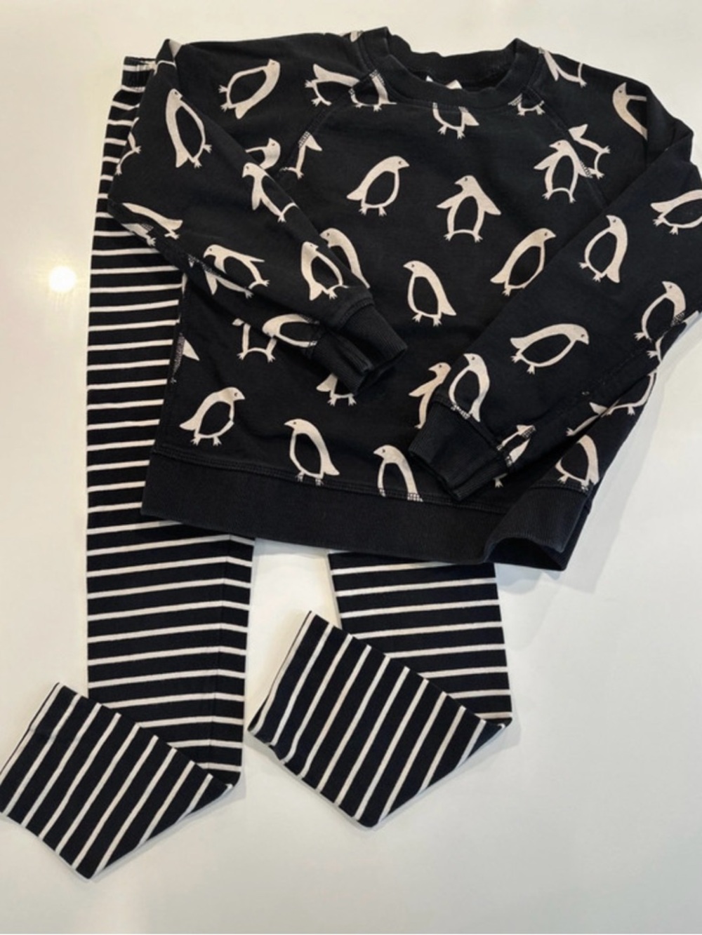 Hanna‎ Andersson Black and Cream Penguin Print Matching Set